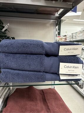Calvin Klein Navy Blue Bath Towels - Stack of 3